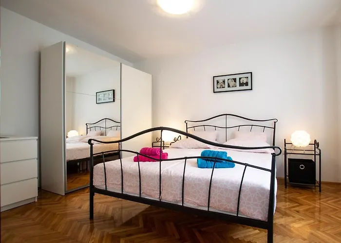 Ars Apartment